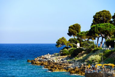 Akdeniz sahil, yaz günü