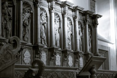 İçerik, 22 Aralık 2015: Fransa: Ebersmunster Abbey Katedrali görkemli iç