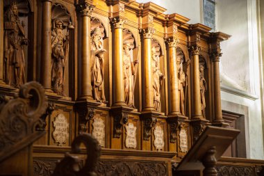 İçerik, 22 Aralık 2015: Fransa: Ebersmunster Abbey Katedrali görkemli iç