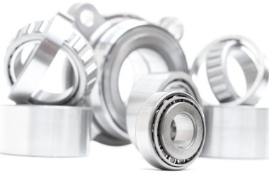 Grup rulmanlar ve motor ve şasi süspansiyon merdane (otomobil bileşenleri)