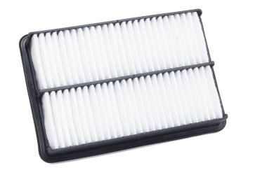 Beyaz bir arka plan üzerinde plastik bir durumda düz motoru hava filtresi