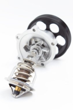 termostat su pompası motor soğutma sistemi arka plan üzerinde.