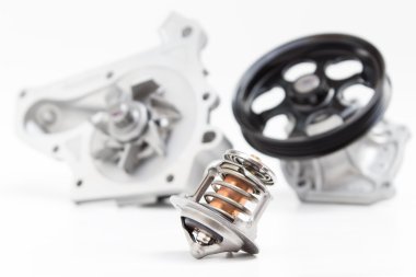 termostat su pompası motor soğutma sistemi arka plan üzerinde.