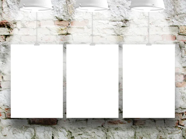 Tre ark med tre lampor — Stockfoto