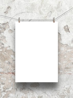 Dikey çerçeve giyim PIN tarafından çizilmiş gri beton duvara asılı