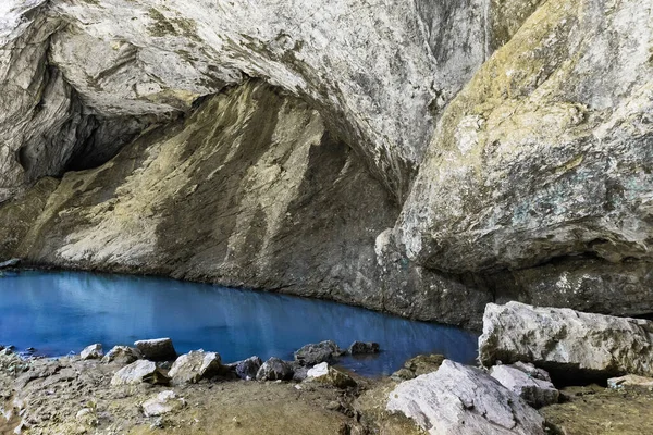 Arqueologia Conceptual Geologia Investigação Escavação Lago Com Rio Claro Azul — Fotografia de Stock