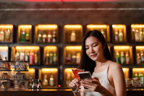 Nightlife Concept Sexy Girl Smiling Face Checking Messages Her Smartphone — Stock Photo, Image