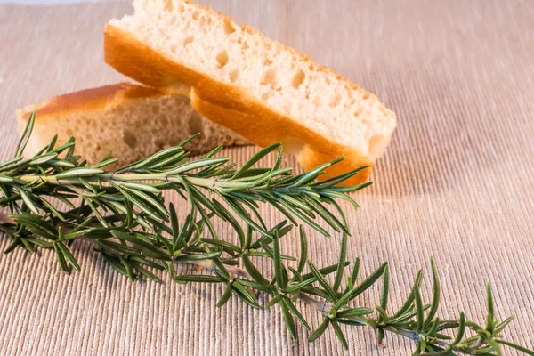Focaccia rosemary ile