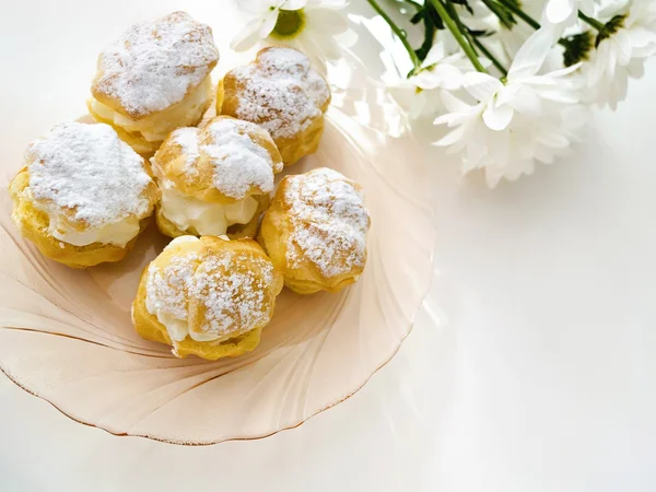 Cakes with flower — Stock Photo, Image