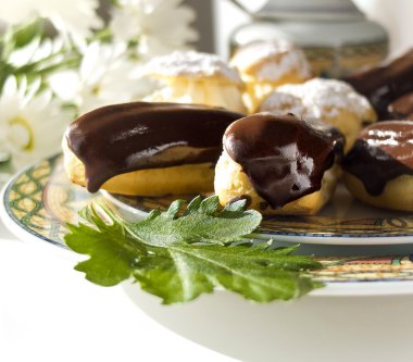 Pasta ve krem puf kek