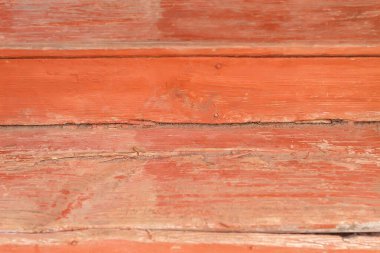 Yatay oryantasyona sahip bir fotoğrafta, bir ağaçtan gelen bir grafik kaynağın görüntüsü bir arkaplan veya doku olarak kullanılır. Bu ahşap bir kır evinin merdiveni. Yaklaş.