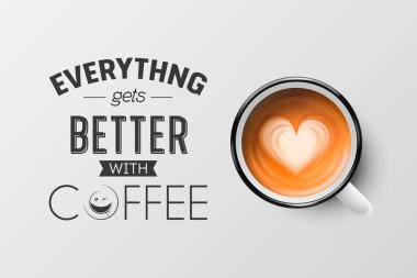 Vektör 3d Gerçekçi Beyaz Metal Enamel Kupa köpüklü kahve - Capuccino, Latte - izole edilmiş. Kahve fincanı ve tipografi alıntısı. Kahve hakkında bir söz. Stock Illustration 'da. Tasarım Şablonu. Üst Görünüm