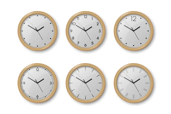 Vektor 3d Realistické Brown Wooden Wall Office Clock Icon Set Izolované na bílé. Bílé vytáčení. Design šablony Wall Clock Closeup. Zesměšňovač pro branding a inzerování. Nahoře, pohled zepředu — Stockový vektor