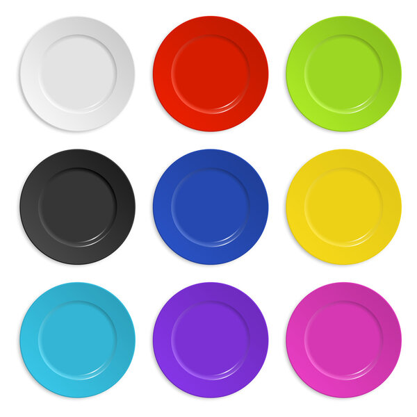 Набор цветных пластин, изолированных на белом
