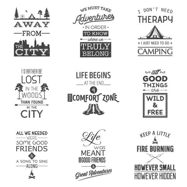 Ensemble de citations typographiques de camping vintage — Image vectorielle