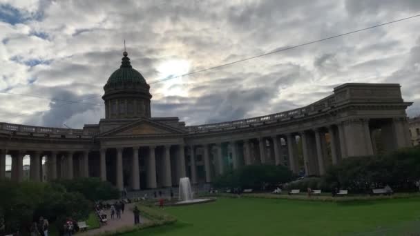 Kazanskiy Kafedralniy Sobor em São Petersburgo ao nascer do sol — Vídeo de Stock