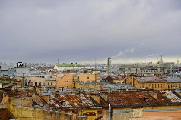 Panoramablick, Ligovsky Prospekt Floor. Konzept für ein Immobilienpanorama modernes Stadtbild Gebäude Vogelperspektive Luftaufnahme bei Sonnenaufgang und morgens blauem Himmel in St.Petersburg, Russland Urban — Stockfoto