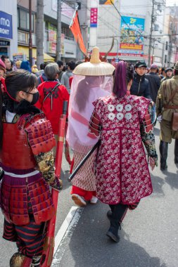 Osaka, Japonya - 18 Mart 2018: Nipponbashi Street Festa, her Mart ayında Osaka, Japonya 'da renkli kostüm ve anime festivali düzenlenir. Dünyanın en büyük kostüm etkinliklerinden biri.