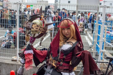 Osaka, Japonya - 18 Mart 2018: Nipponbashi Street Festa, her Mart ayında Osaka, Japonya 'da renkli kostüm ve anime festivali düzenlenir. Dünyanın en büyük kostüm etkinliklerinden biri.