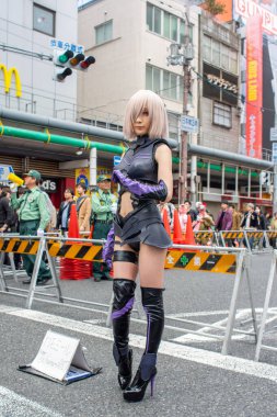 Osaka, Japonya - 18 Mart 2018: Nipponbashi Street Festa, her Mart ayında Osaka, Japonya 'da renkli kostüm ve anime festivali düzenlenir. Dünyanın en büyük kostüm etkinliklerinden biri.