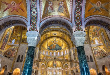Sırbistan 'ın Belgrad kentindeki Saint Sava Kilisesi, Sırp Ortodoks Kilisesi 29 Mayıs 2021