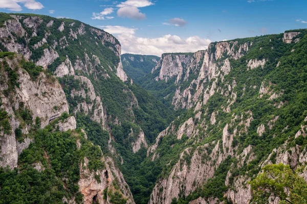 拉扎尔峡谷 拉扎列夫峡谷是塞尔维亚东部最深 最长的峡谷 靠近博尔市 陡峭的岩石悬崖 — 图库照片
