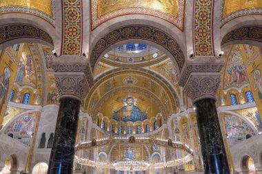 20 Ağustos 2021 'de Sırbistan' ın Belgrad kentindeki Saint Sava Kilisesi, Sırp Ortodoks Kilisesi