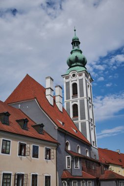 Eski tarihi Cesky Krumlov kasabası, 27 Temmuz 2024 'te Çek Cumhuriyeti' nin güney Bohemya bölgesinde popüler bir turizm beldesi.