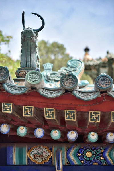 İmparatorluk çatı süslemeleri, Yaz Sarayı mimari detayları, Çin İmparatorluk bahçeleri ve sarayları kompleksi ve 20 Nisan 2024 'te Pekin, Çin' deki UNESCO Dünya Mirası Alanı