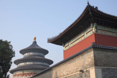 Cennetin tarihi simgesi, Çin imparatorlarının Pekin, Çin 'de iyi hasat için cennete dua ettikleri imparatorluk dini Konfüçyüs binaları kompleksi.