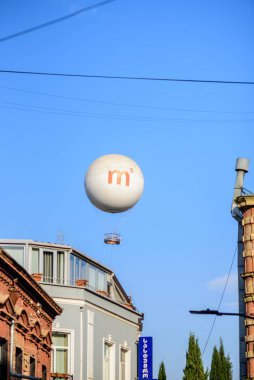 Sıcak Hava Balonu, 9 Kasım 2025 'te Gürcistan' ın başkenti Tiflis 'in hava turistik turistik turistik gezisi için popüler bir şekilde yere bağlandı.