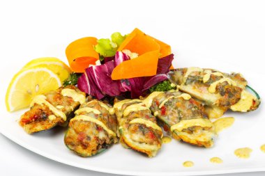 Midye meyilli sosunu, limon ve marul, Tay dili Seçici