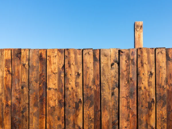 古い木板, 青空, 完璧な b のクリエイティブ フェンス — ストック写真