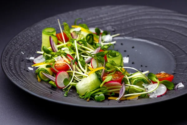 Authentic fresh vegetable salad with sprouts and peas black pepp — Stock Photo, Image