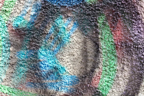 Hooligan beschmierte Wände des Altbaus mit Farbe. Landschaft — Stockfoto
