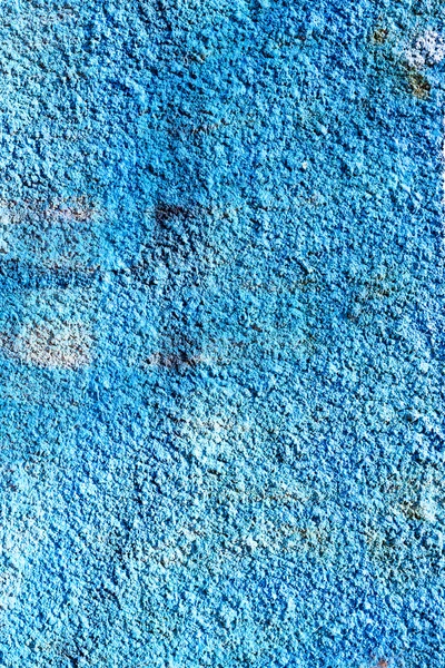 Hooligan smeared paint the walls of the old building. Landscape — Stock Photo, Image