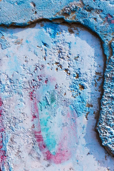 Hooligan smeared paint the walls of the old building. Landscape — Stock Photo, Image