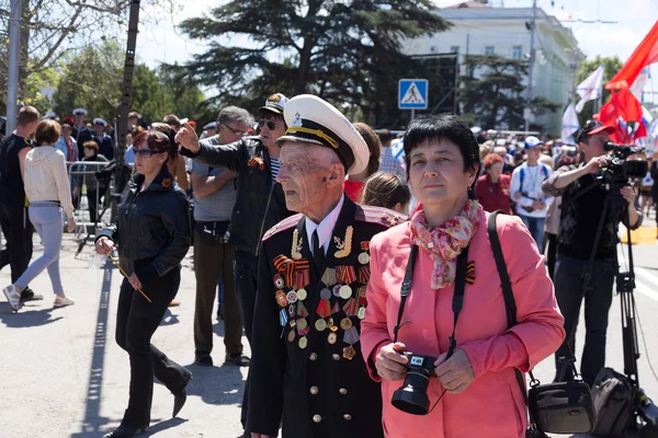 SEVASTOPOL, CRIMEA - MAY 9, 2015: Veterans at the parade — Stock Photo, Image