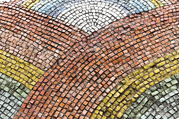 Oude diagonale kleurrijke mozaïek textuur op de muur — Stockfoto