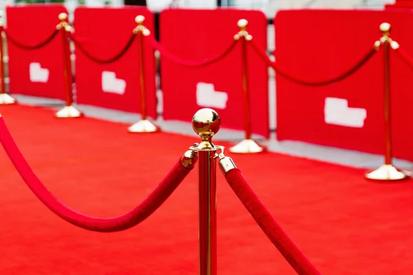 Way to success on the red carpet (Barrier rope) — Stock Photo, Image