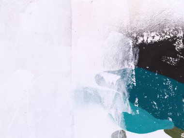 Eski bina duvar grafiti detayını. Eski beton yüzey çatlaklar, çizikler ve çizgiler boya.