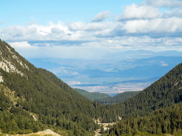 Hermoso paisaje rocoso auténtico de los Pirineos. Bansko, Bul — Foto de Stock