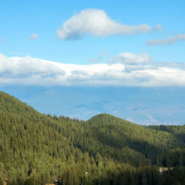 Bela paisagem rochosa autêntica dos Pirinéus. Bansko, Bul. — Fotografia de Stock