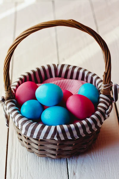 Красиві пасхальне яйце — стокове фото
