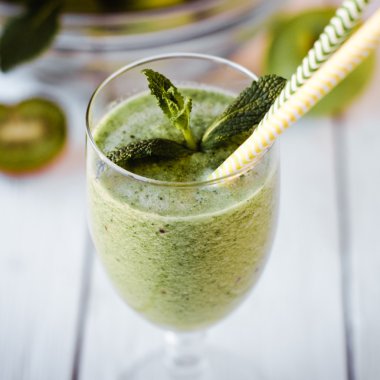 sağlıklı yeşil smoothie