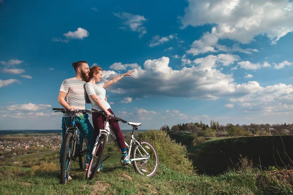 Mooie jonge paar — Stockfoto