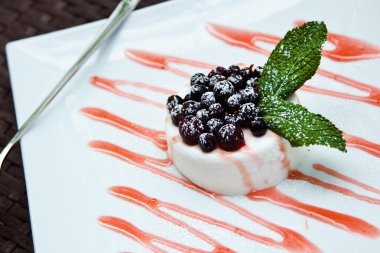 Latte ve panna cotta