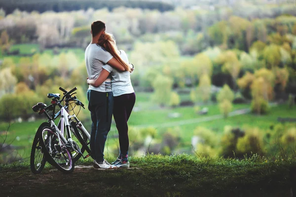 Beau jeune couple amoureux — Photo