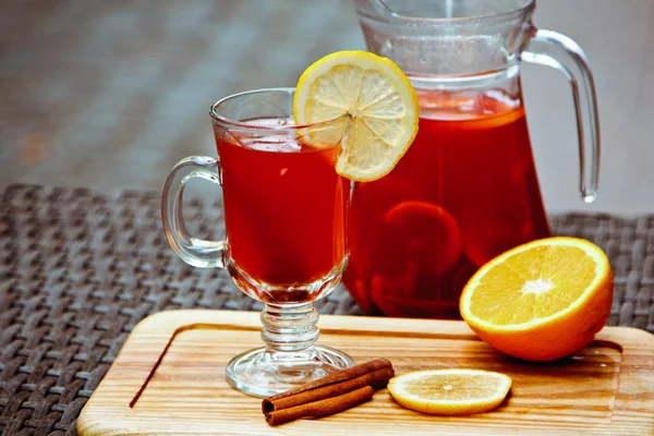 Refreshing summer fruit lemonade — Stock Photo, Image