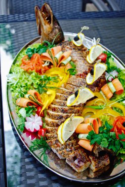 Dekore edilmiş Dolması pike